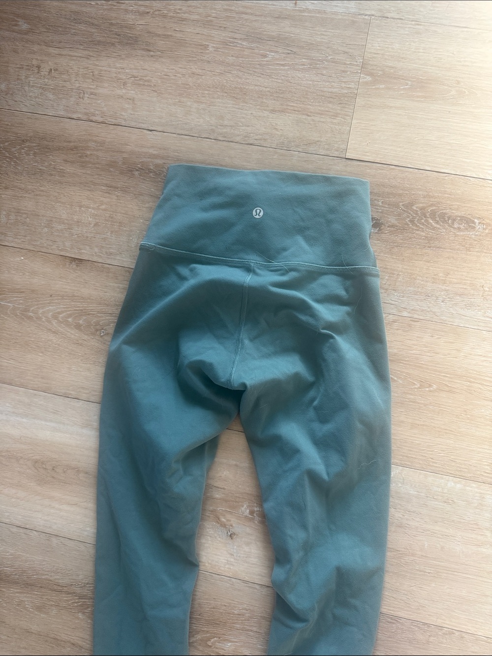 Lululemon legging - Picture 2 of 4